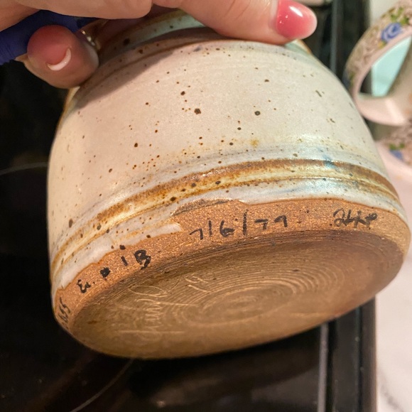 Handmade Clay Southwest Pot Numbered & Signed - Picture 4 of 6